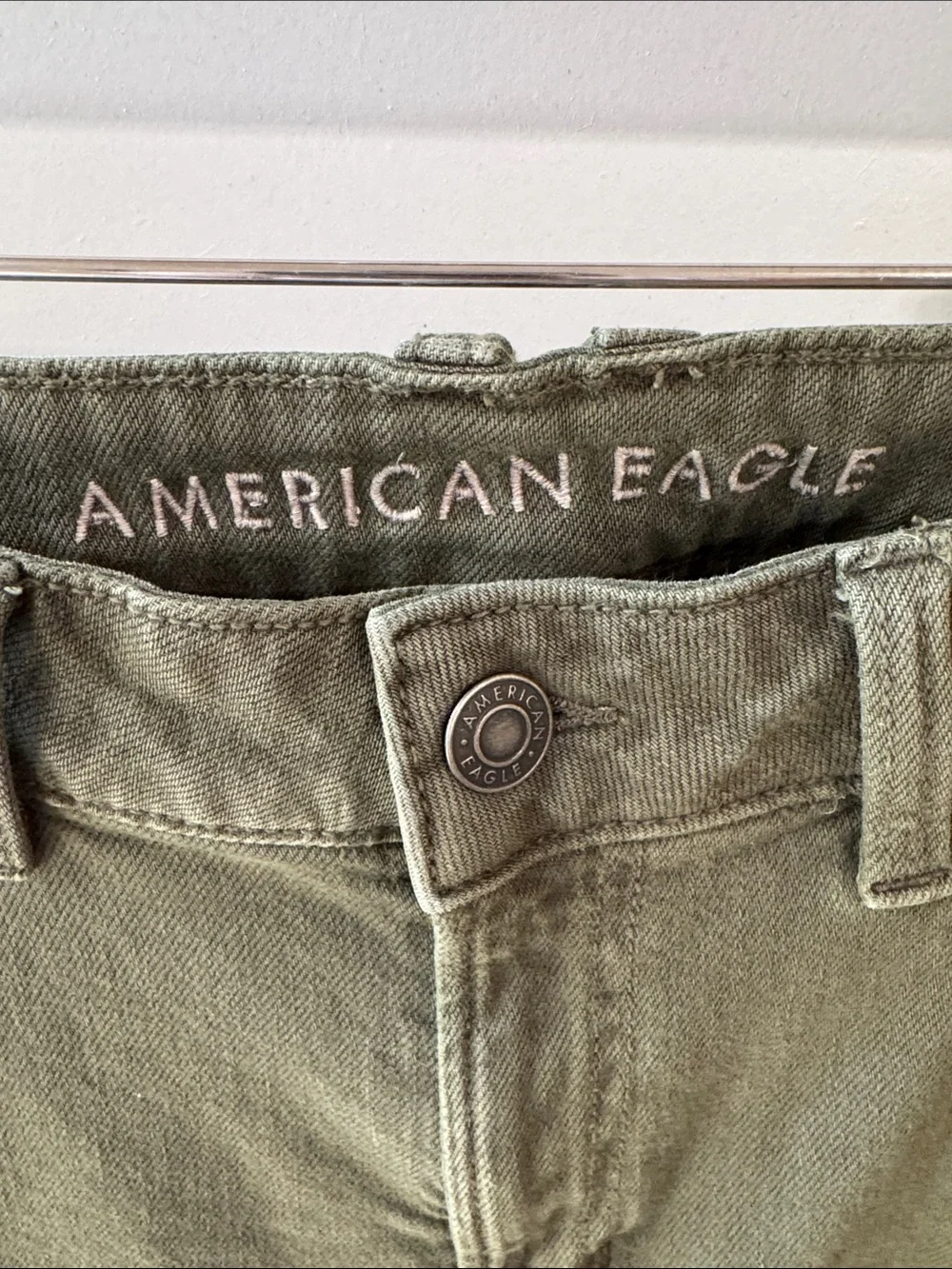 American Eagle Low Rise Baggy Wide Leg Olive Jeans 26x30